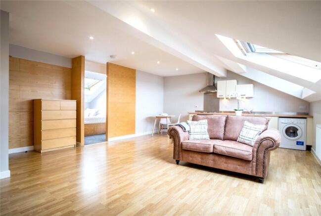 1 bed Apartment to rent Image 5
