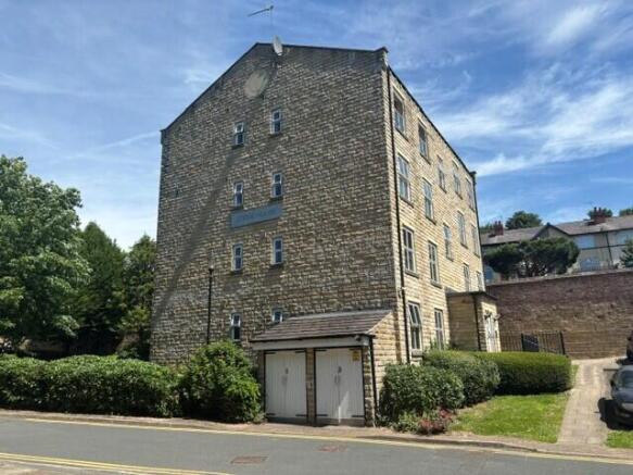 2 bed Apartment for sale Image 12