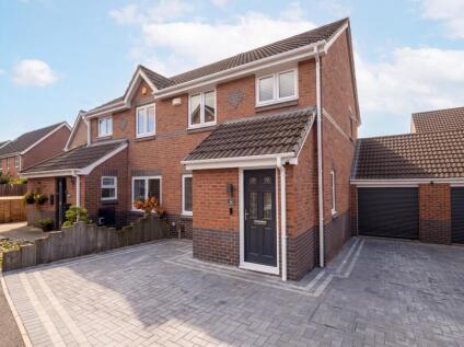 Olivier Road, Swindon, Wiltshire, SN25 4XF
