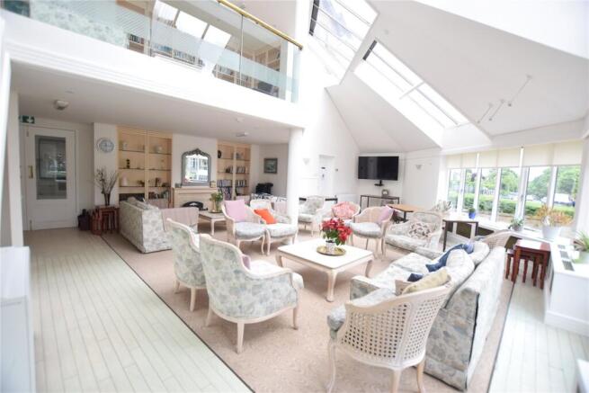 2 bed Apartment to rent Image 7