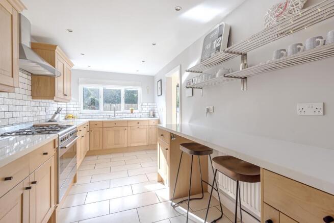 Kitchen/ Breakfast Room