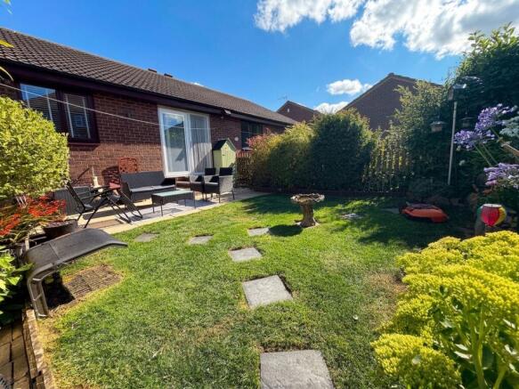 2 bed Semi-Detached Bungalow for sale Image 12