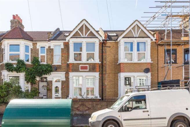 Ferndale Avenue, E17