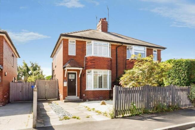 3 Bedroom House in HG1 3BH