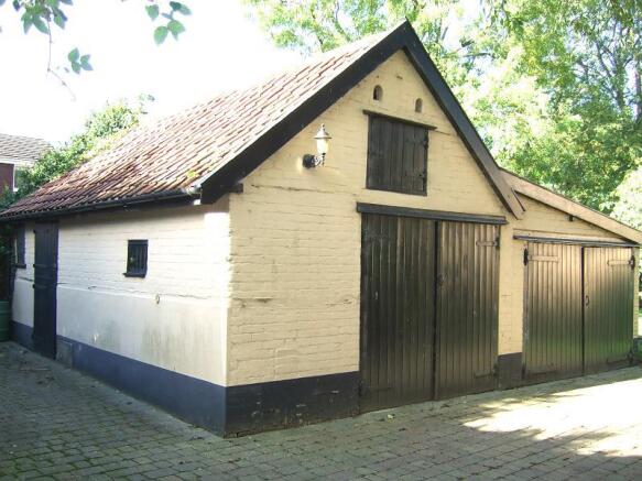Garage/workshop