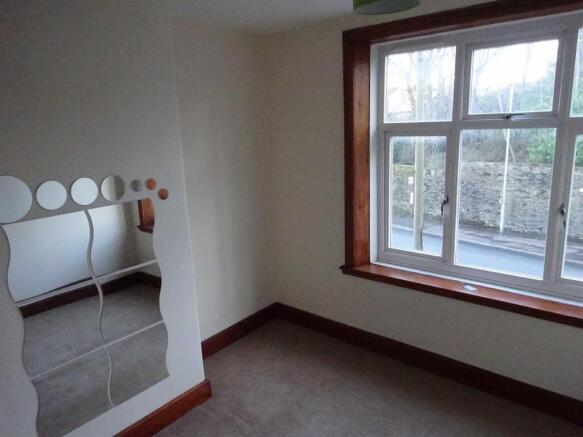3 bed Terraced to rent Image 7