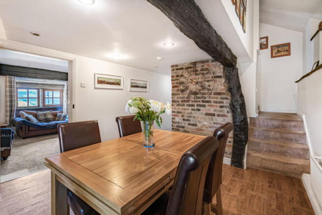 4 bed Semi-Detached for sale Image 12