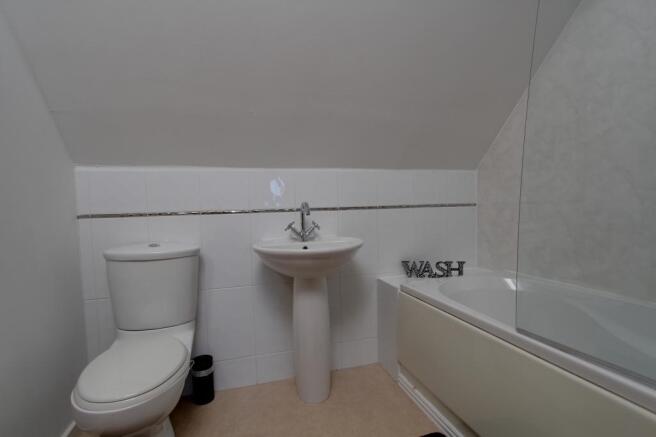 Ensuite to Bed 1
