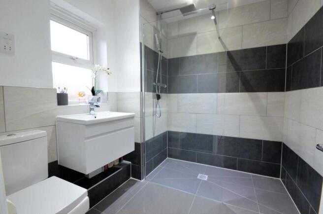 ENSUITE WET ROOM