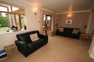 Lounge Photo 2