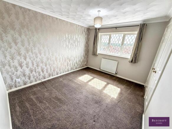 2 bed Semi-Detached for sale Image 8