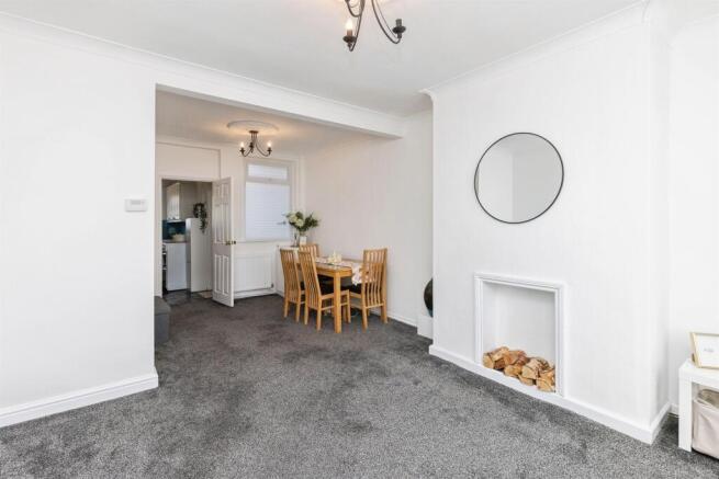 2 bed Terraced for sale Image 4