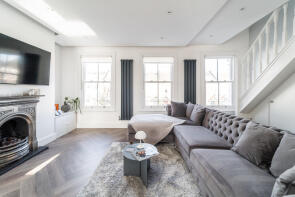 10a, College Road, Southgate N21 3LL