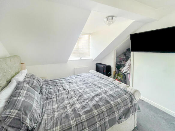 4 bed Semi-Detached for sale Image 10