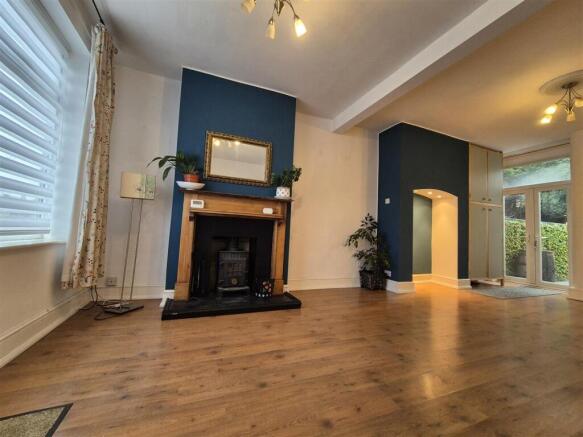 Lounge and Dining Area