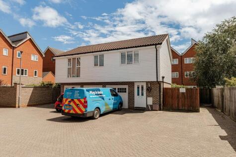 Thomas Neame Avenue, Faversham, ME13