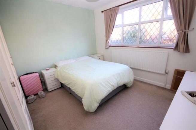 bed 1.jpg