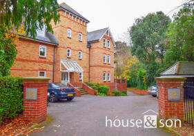 6, 15 Tower Court, Dean Park Road, Bournemouth BH1 1HU