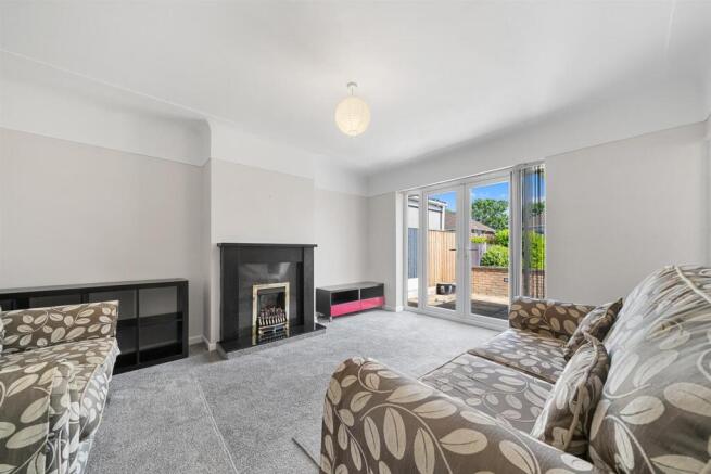 Living Room.jpg