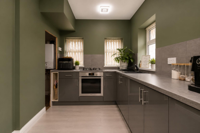 3 bed Semi-Detached for sale Image 6
