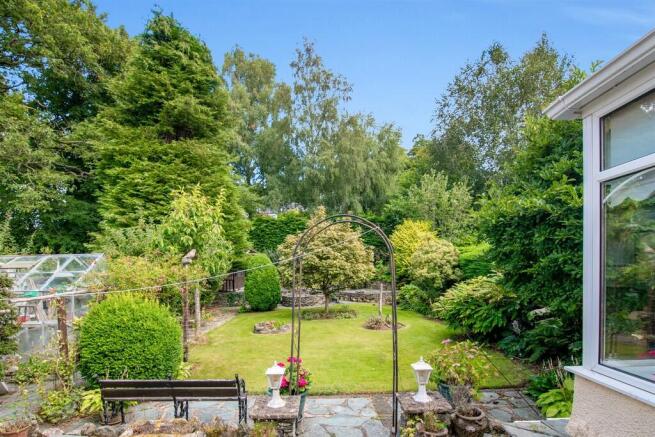 7 Manor Park, Keswick, Cumbria, CA12 4AB photo 4