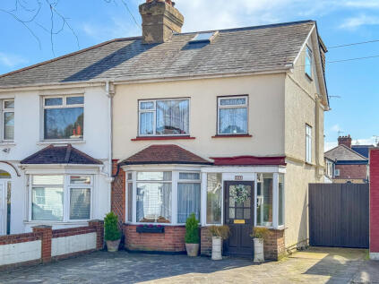 St Mary's Lane, Upminster, RM14