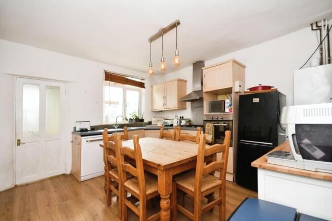 KITCHEN DINER 01.jpg