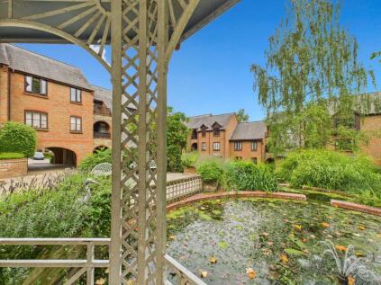 Kingsmead Road, High Wycombe, Buckinghamshire, HP11