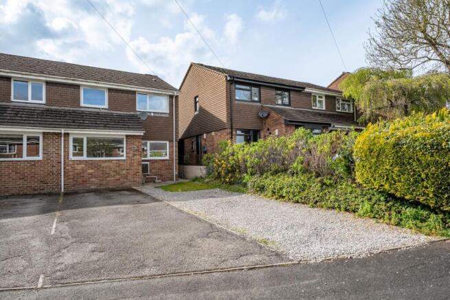 4-bed house on Sunnyside Close, Charlton, SP10, £415,000