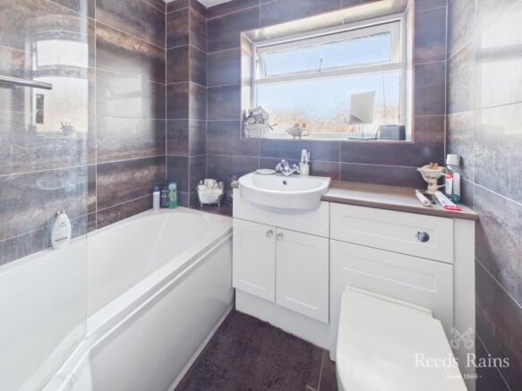 2 bed Semi-Detached for sale Image 12