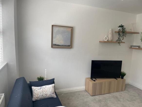 2 bed Apartment to rent Image 7