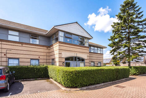 Park Way, Worle - NEXT TO WORLE TRAIN STATION