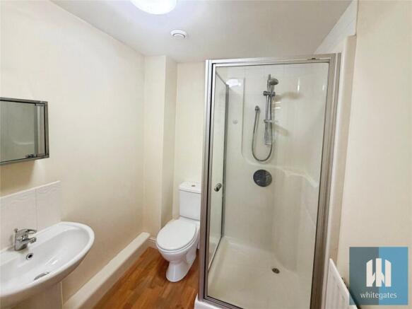 2 bed Apartment to rent Image 5