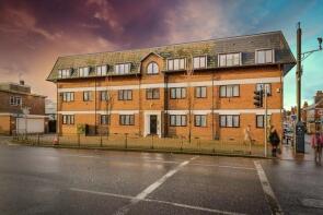 9, 118 The Roof Gardens, Exchange Road, Watford WD18 0QU