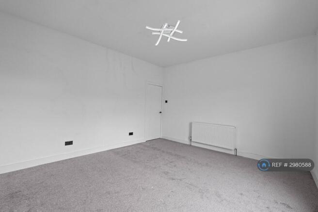2 bed End of Terrace to rent Image 9