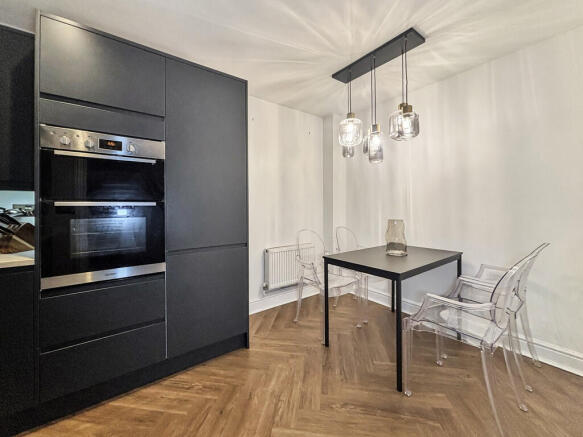 Kitchen/Dining ar...