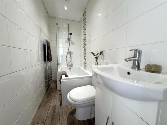 2 bed Terraced for sale Image 5