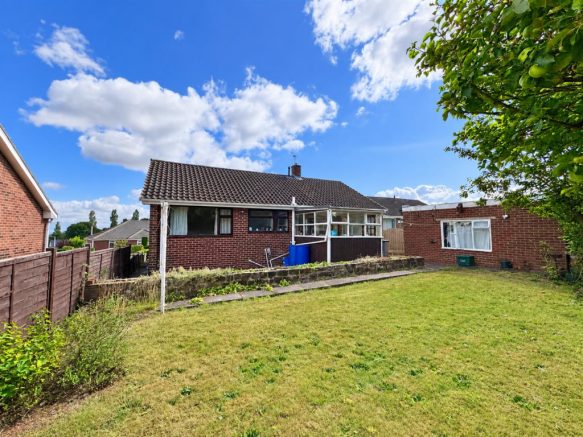 3 bed Detached Bungalow for sale Image 5