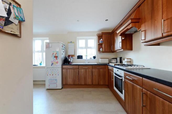 Kitchen 1.jpg