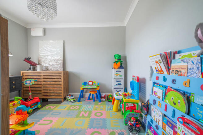 6 Shepherd Close-...