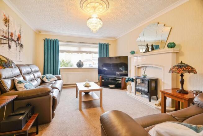 3 bed Semi-Detached for sale Image 9