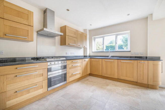 1348205-18-68b5c9...