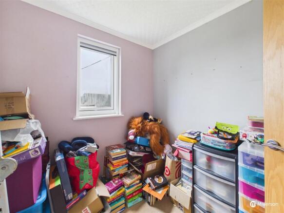 BEDROOM 5