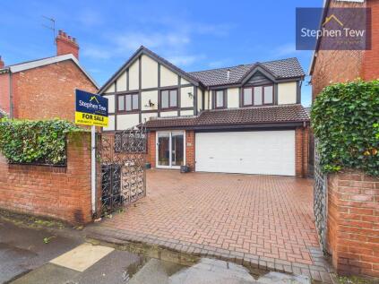 St. Annes Road, Blackpool, FY4