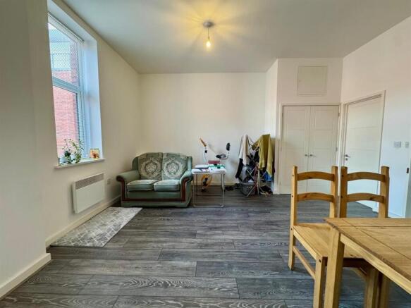 Living room 1.jpeg