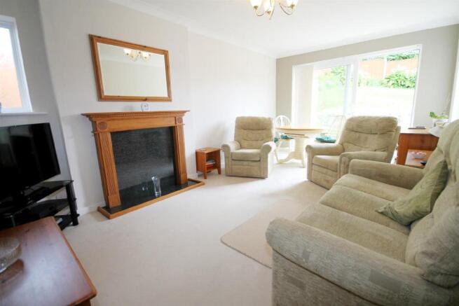 new lounge.jpg