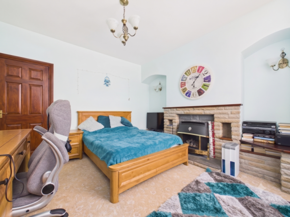 2 bed Terraced for sale Image 5