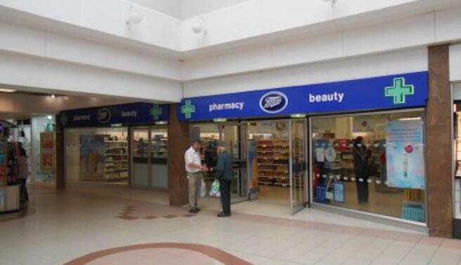 Walsall Unit 18 1416 Bradford Mall Saddlers Cen