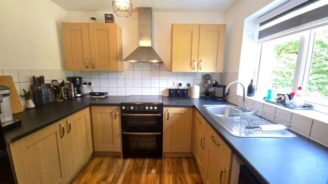 Sandford Close, Kingsclere, Newbury, RG20 5LZ photo 4