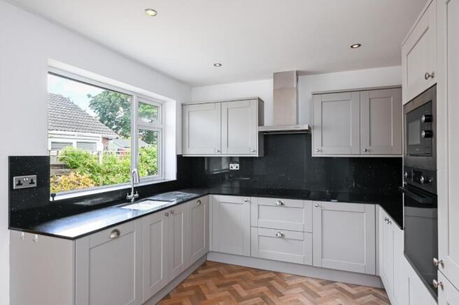 3 bed Bungalow for sale Image 6